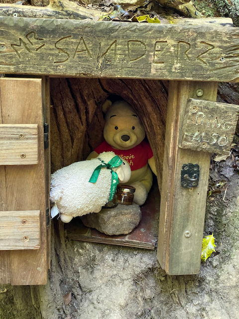 Sheepums Visits Winnie-The-Pooh!